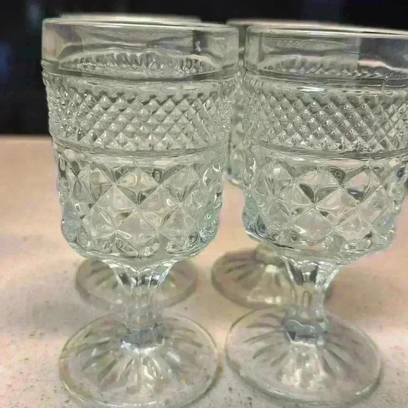 Vintage Anchor Hocking Wexford Pattern Claret Wines. Set of Four   1960's - Picture 3 of 7